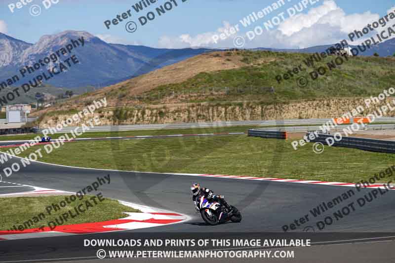 cadwell no limits trackday;cadwell park;cadwell park photographs;cadwell trackday photographs;enduro digital images;event digital images;eventdigitalimages;navarra;no limits trackdays;peter wileman photography;racing digital images;trackday digital images;trackday photos